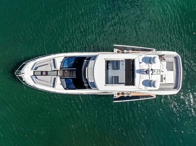 Slide: The Image of Galeon 640 FLY 2026 - 30