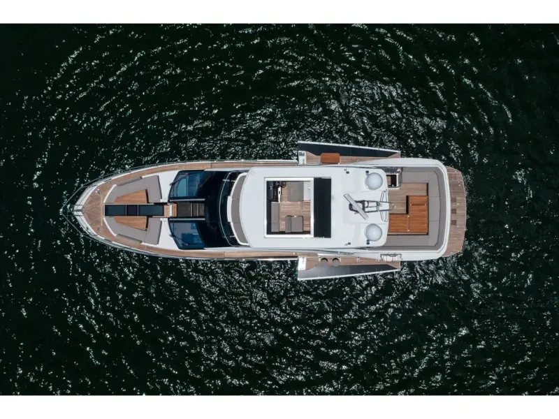 Slide: The Image of Galeon 640 FLY 2026 - 6