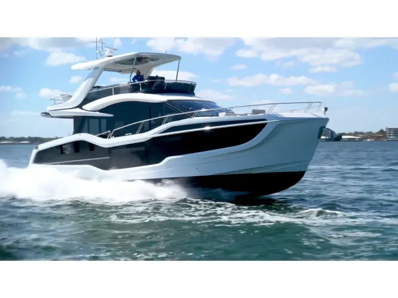 Slide: The Image of Galeon 560 FLY 2026 - 2