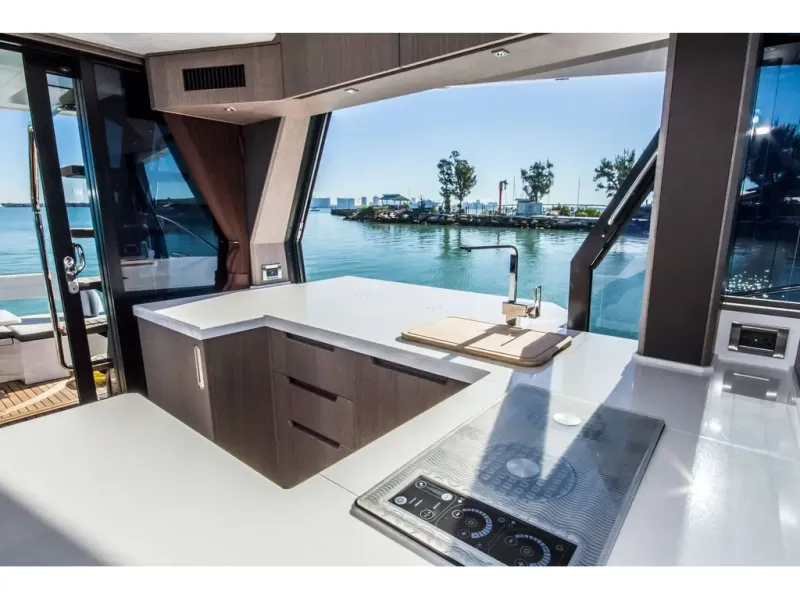 Slide: The Image of Galeon 510 SKY 2026 - 13
