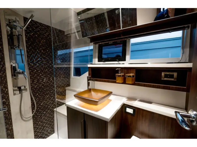 Slide: The Image of Galeon 510 SKY 2026 - 20