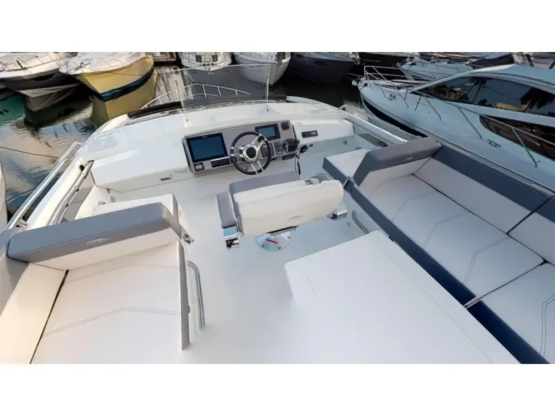 Slide: The Image of Galeon 510 SKY 2026 - 6