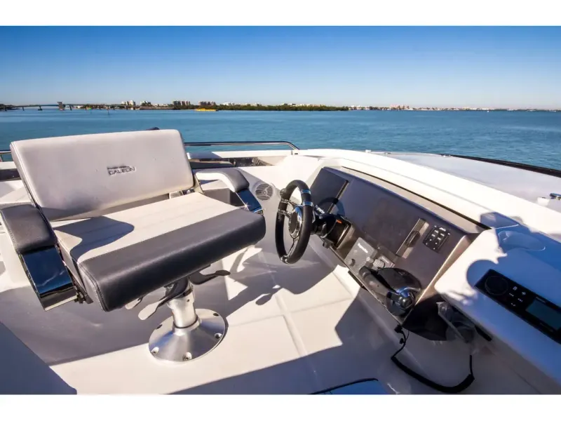 Slide: The Image of Galeon 510 SKY 2026 - 7