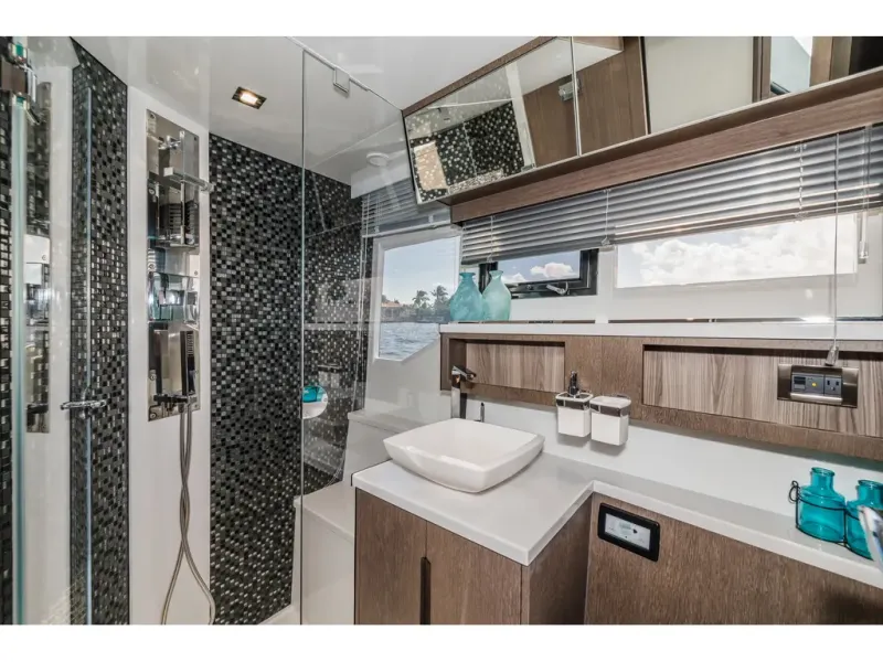 Slide: The Image of Galeon 500 FLY 2026 - 12