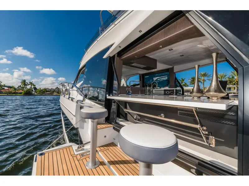 Slide: The Image of Galeon 500 FLY 2026 - 4