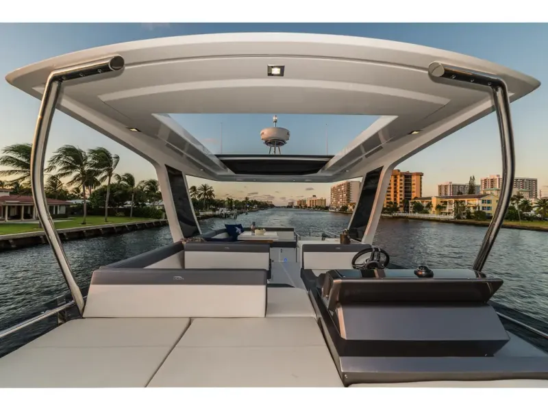 Slide: The Image of Galeon 500 FLY 2026 - 5