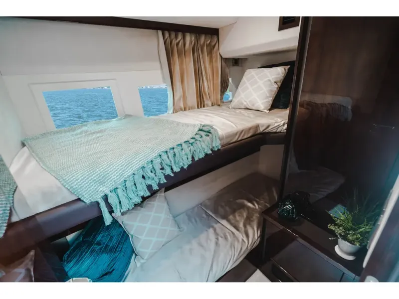 Slide: The Image of Galeon 470 SKY 2026 - 26