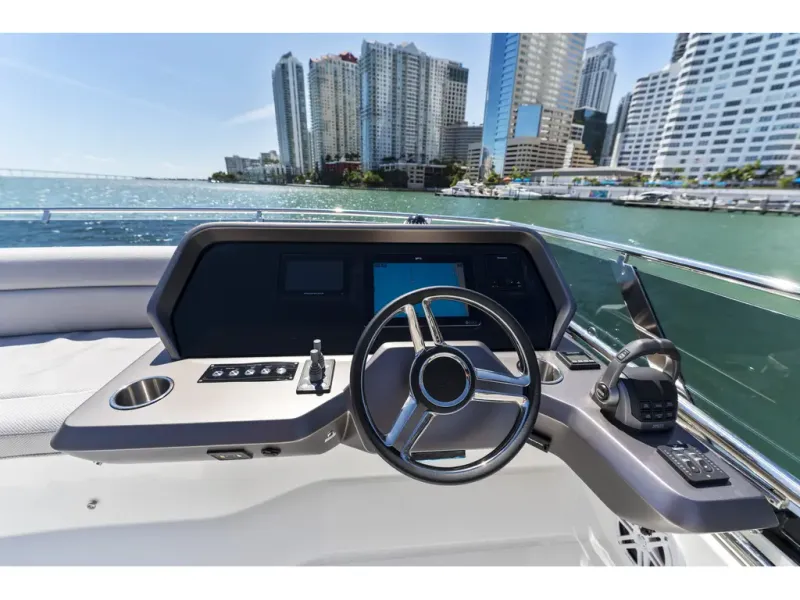 Slide: The Image of Galeon 440 FLY 2026 - 11