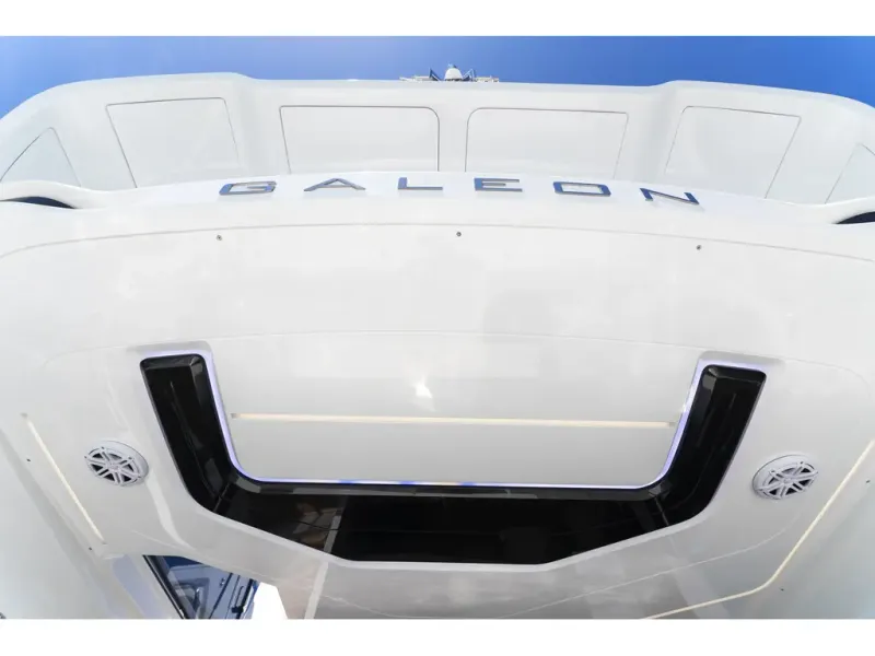 Slide: The Image of Galeon 440 FLY 2026 - 8