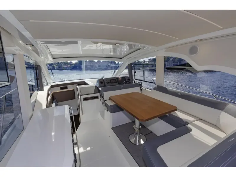 Slide: The Image of Galeon 425 HTS 2026 - 15