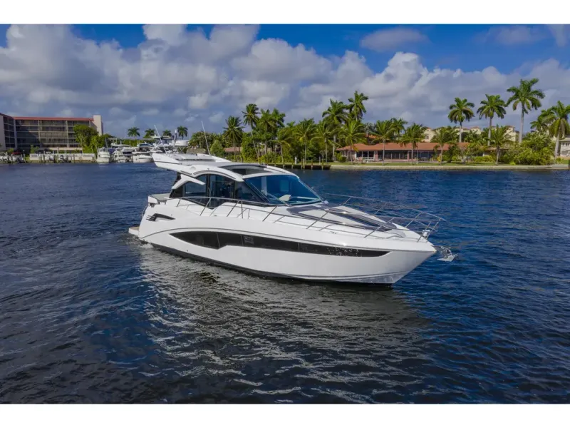 Slide: The Image of Galeon 425 HTS 2026 - 2