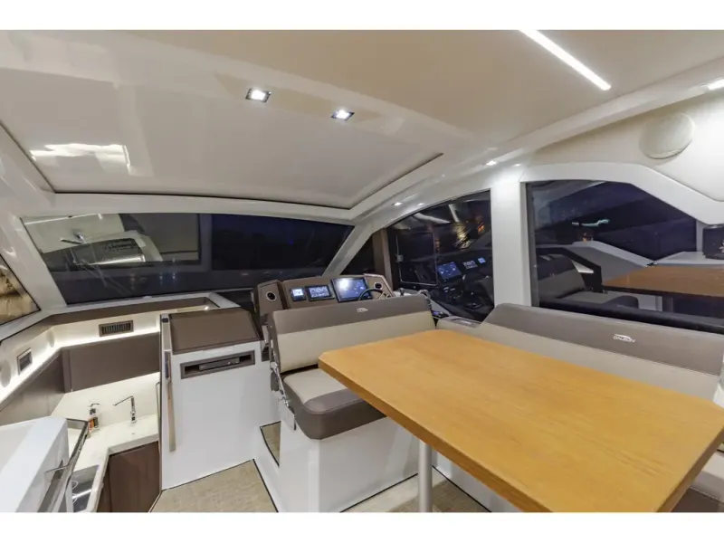 Slide: The Image of Galeon 425 HTS 2026 - 21