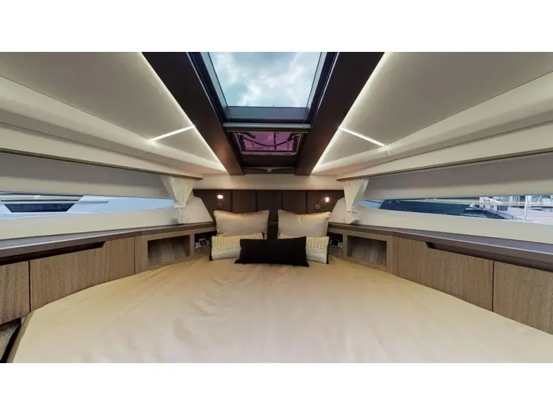 Slide: The Image of Galeon 425 HTS 2026 - 23