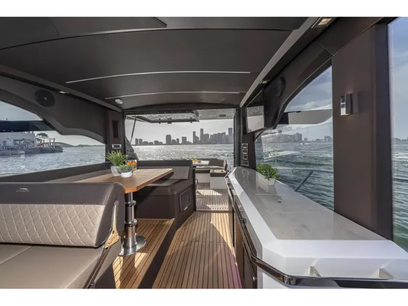 Slide: The Image of Galeon 425 HTS 2026 - 31