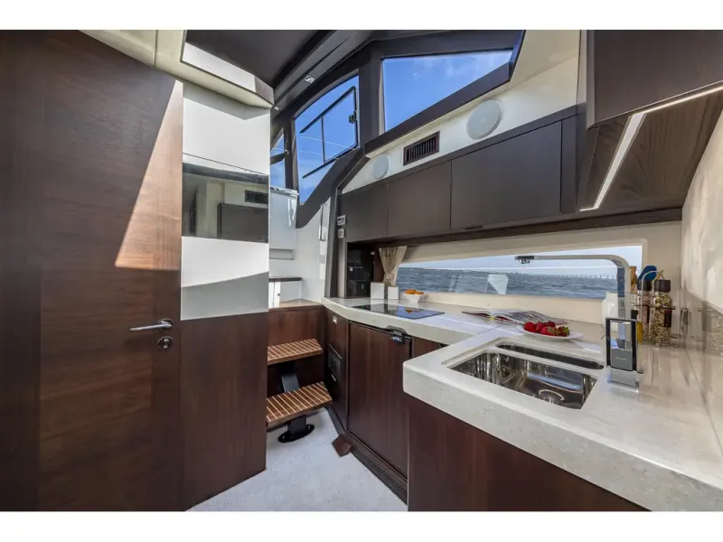 Slide: The Image of Galeon 425 HTS 2026 - 34