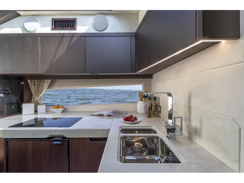 Slide: The Image of Galeon 425 HTS 2026 - 35