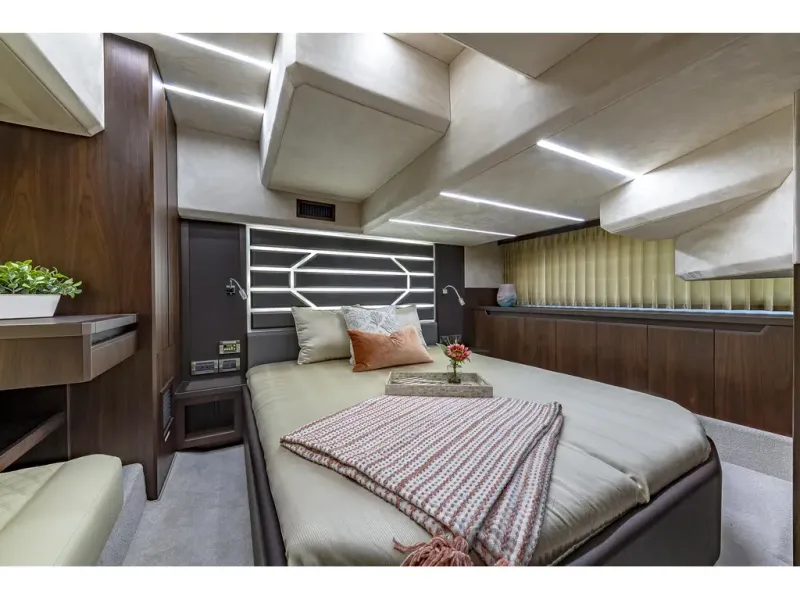 Slide: The Image of Galeon 425 HTS 2026 - 36