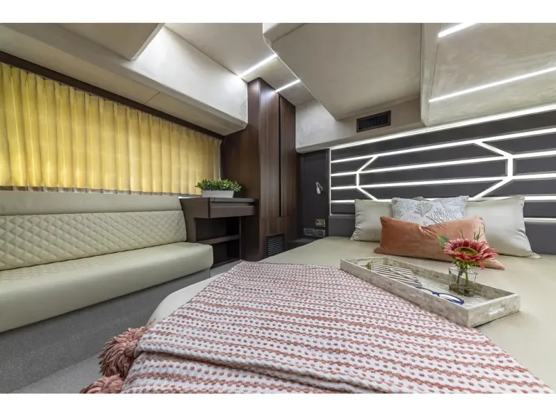 Slide: The Image of Galeon 425 HTS 2026 - 38