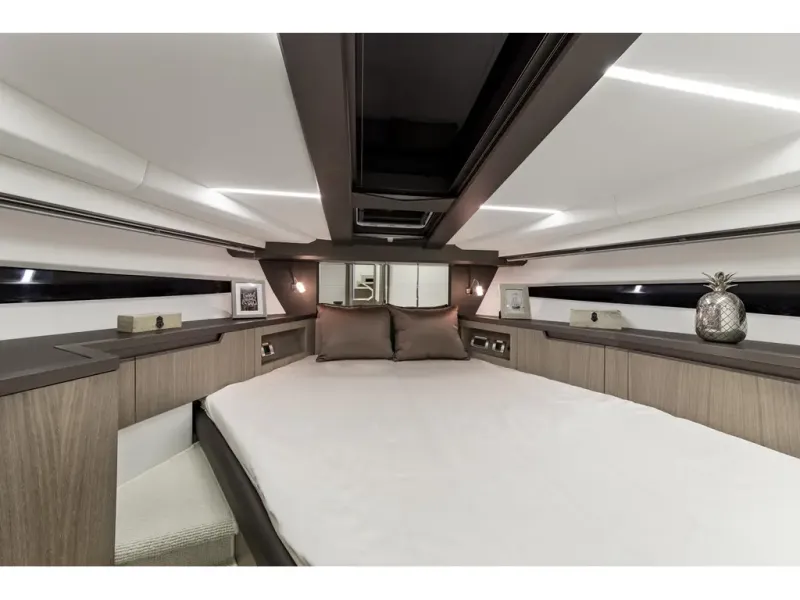 Slide: The Image of Galeon 425 HTS 2026 - 57