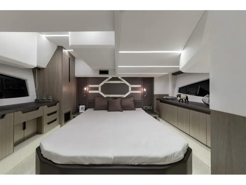 Slide: The Image of Galeon 425 HTS 2026 - 60