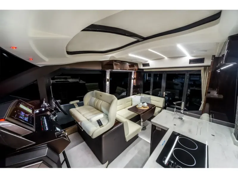 Slide: The Image of Galeon 410HTC 2026 - 3