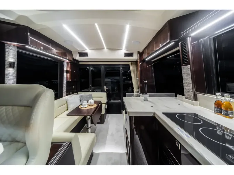 Slide: The Image of Galeon 410HTC 2026 - 4