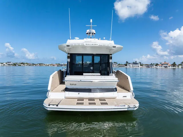 Slide: The Image of Galeon 410HTC 2026 - 23