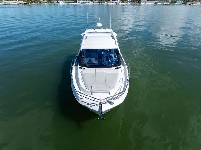 Slide: The Image of Galeon 410HTC 2026 - 18