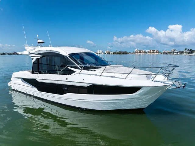 Slide: The Image of Galeon 410HTC 2026 - 21