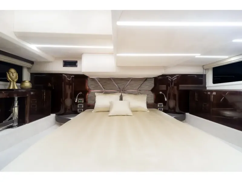 Slide: The Image of Galeon 410HTC 2026 - 8