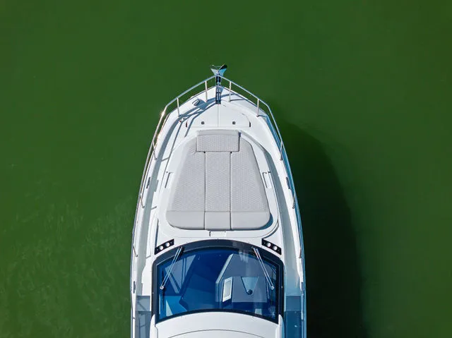Slide: The Image of Galeon 410HTC 2026 - 17