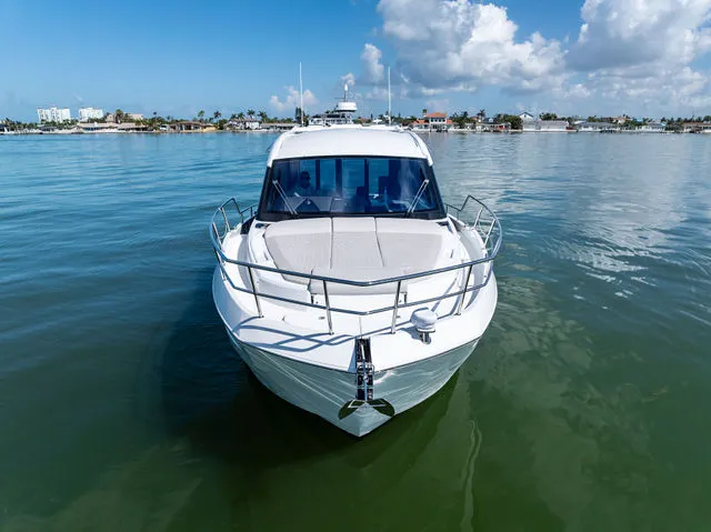 Slide: The Image of Galeon 410HTC 2026 - 19