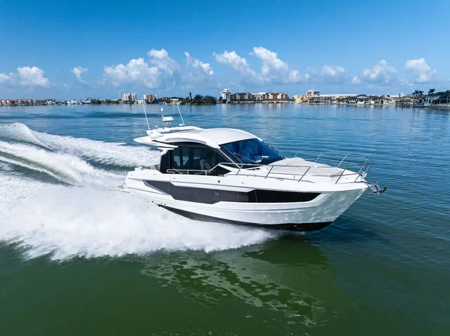 Slide: The Image of Galeon 410HTC 2026 - 28