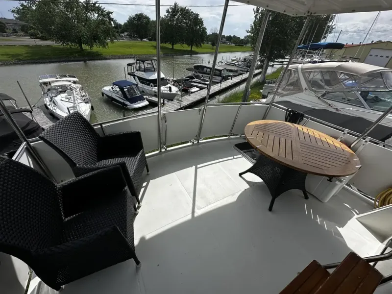 Slide: The Image of Marine Trading Int Sundeck 36 1990 - 10