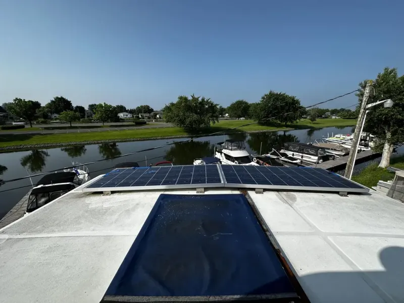 Slide: The Image of Marine Trading Int Sundeck 36 1990 - 22