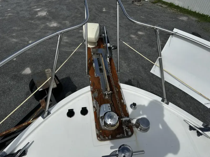 Slide: The Image of Marine Trading Int Sundeck 36 1990 - 24