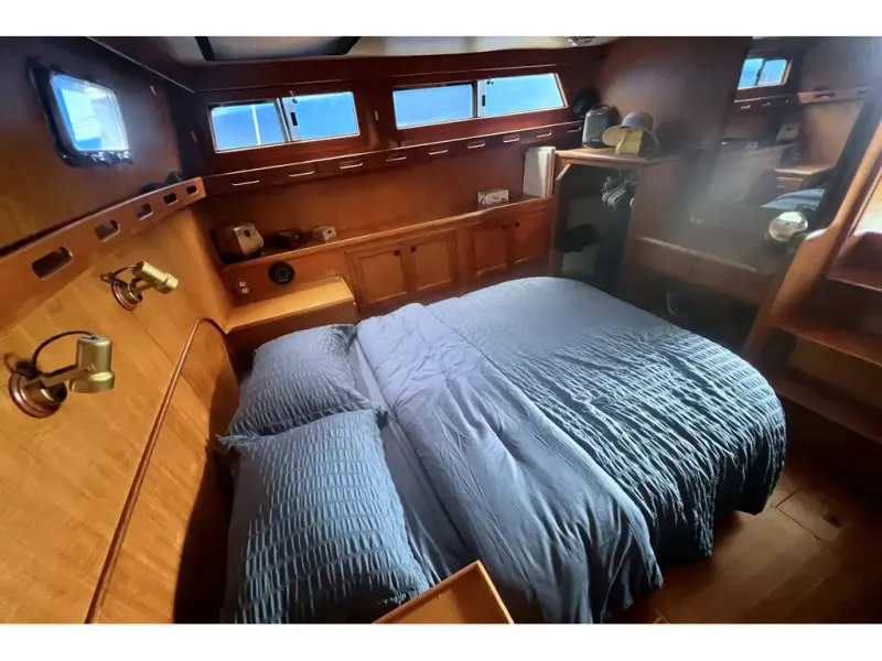 Slide: The Image of Marine Trading Int Sundeck 36 1990 - 41