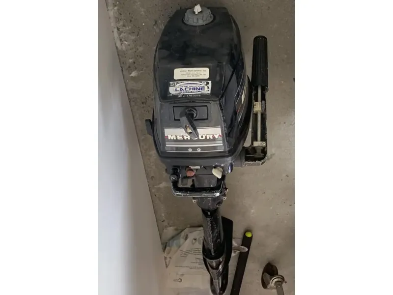 Slide: The Image of Marine Trading Int Sundeck 36 1990 - 49