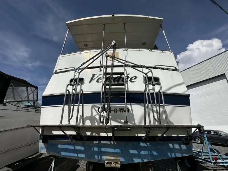 Slide: The Image of Marine Trading Int Sundeck 36 1990 - 5