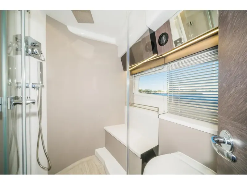 Slide: The Image of Galeon 400 FLY 2026 - 27