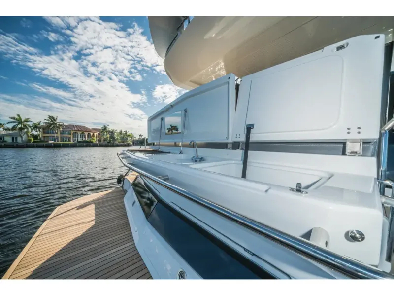 Slide: The Image of Galeon 400 FLY 2026 - 29