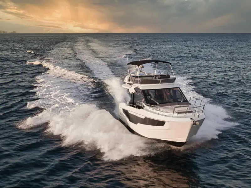 Slide: The Image of Galeon 400 FLY 2026 - 3