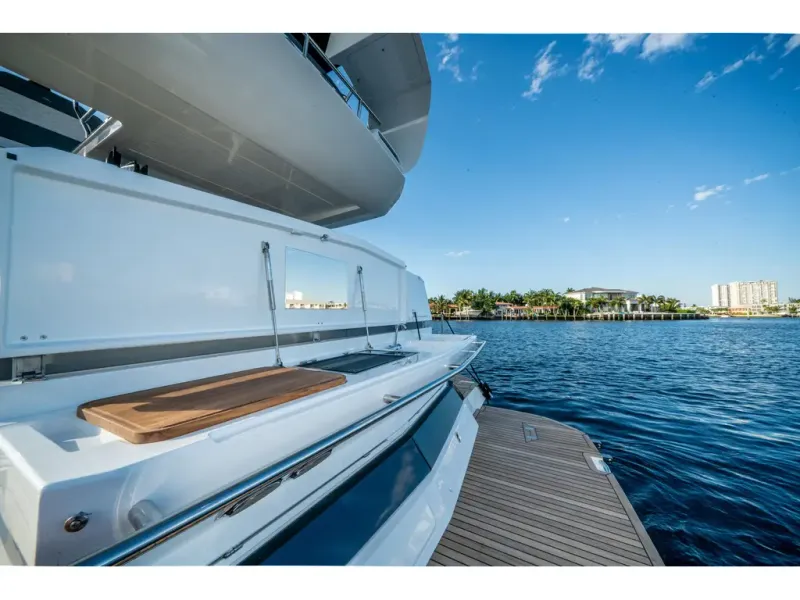 Slide: The Image of Galeon 400 FLY 2026 - 30