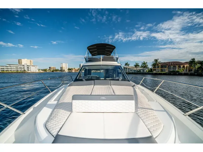 Slide: The Image of Galeon 400 FLY 2026 - 34