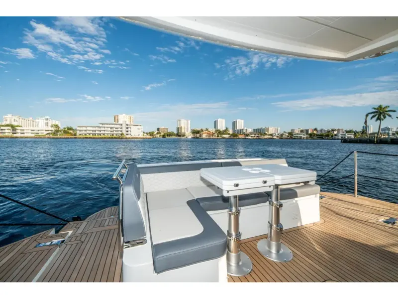 Slide: The Image of Galeon 400 FLY 2026 - 35