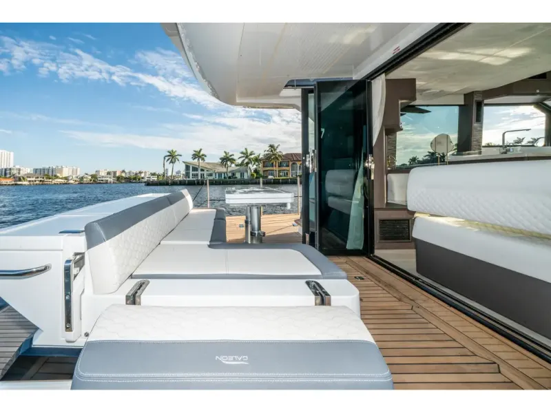 Slide: The Image of Galeon 400 FLY 2026 - 36