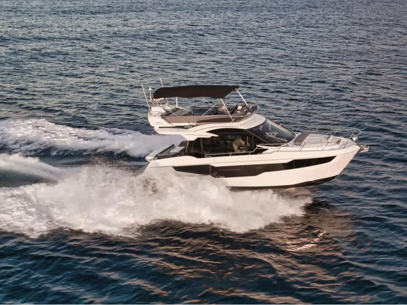 Slide: The Image of Galeon 400 FLY 2026 - 4
