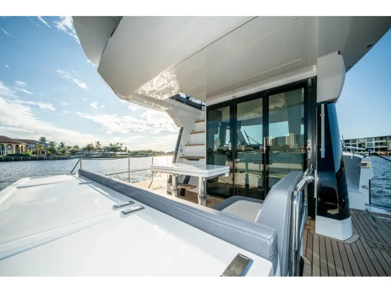 Slide: The Image of Galeon 400 FLY 2026 - 40