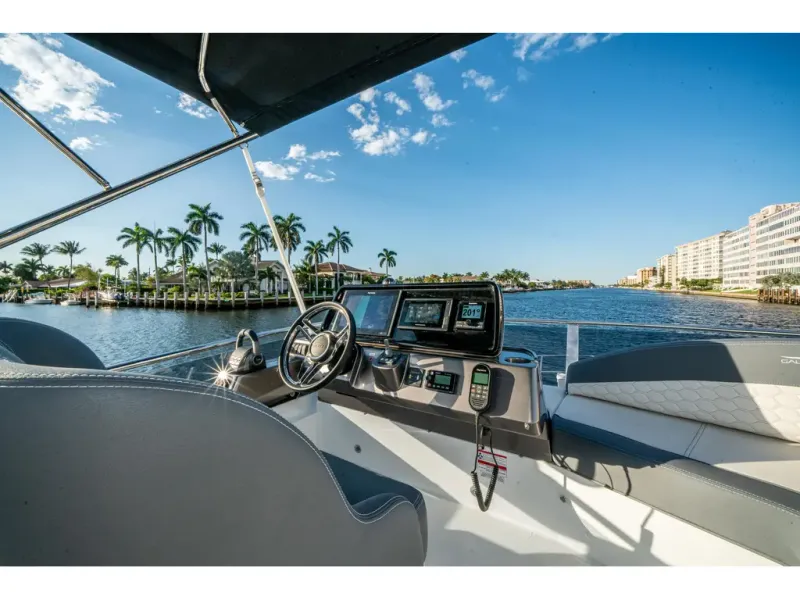 Slide: The Image of Galeon 400 FLY 2026 - 44