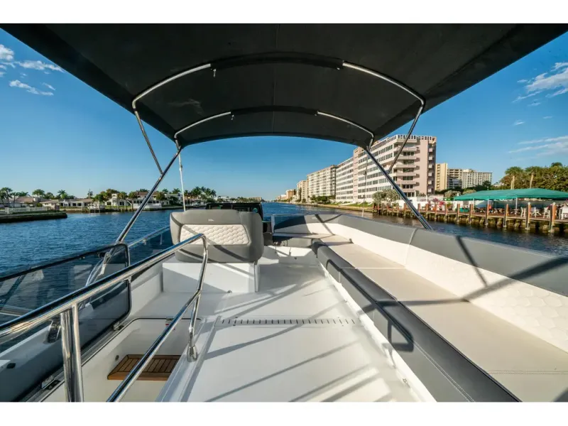 Slide: The Image of Galeon 400 FLY 2026 - 45